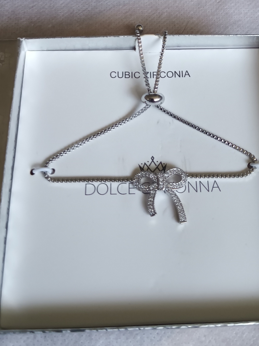 CUBIC ZIRCONIA & BOW BRACELET